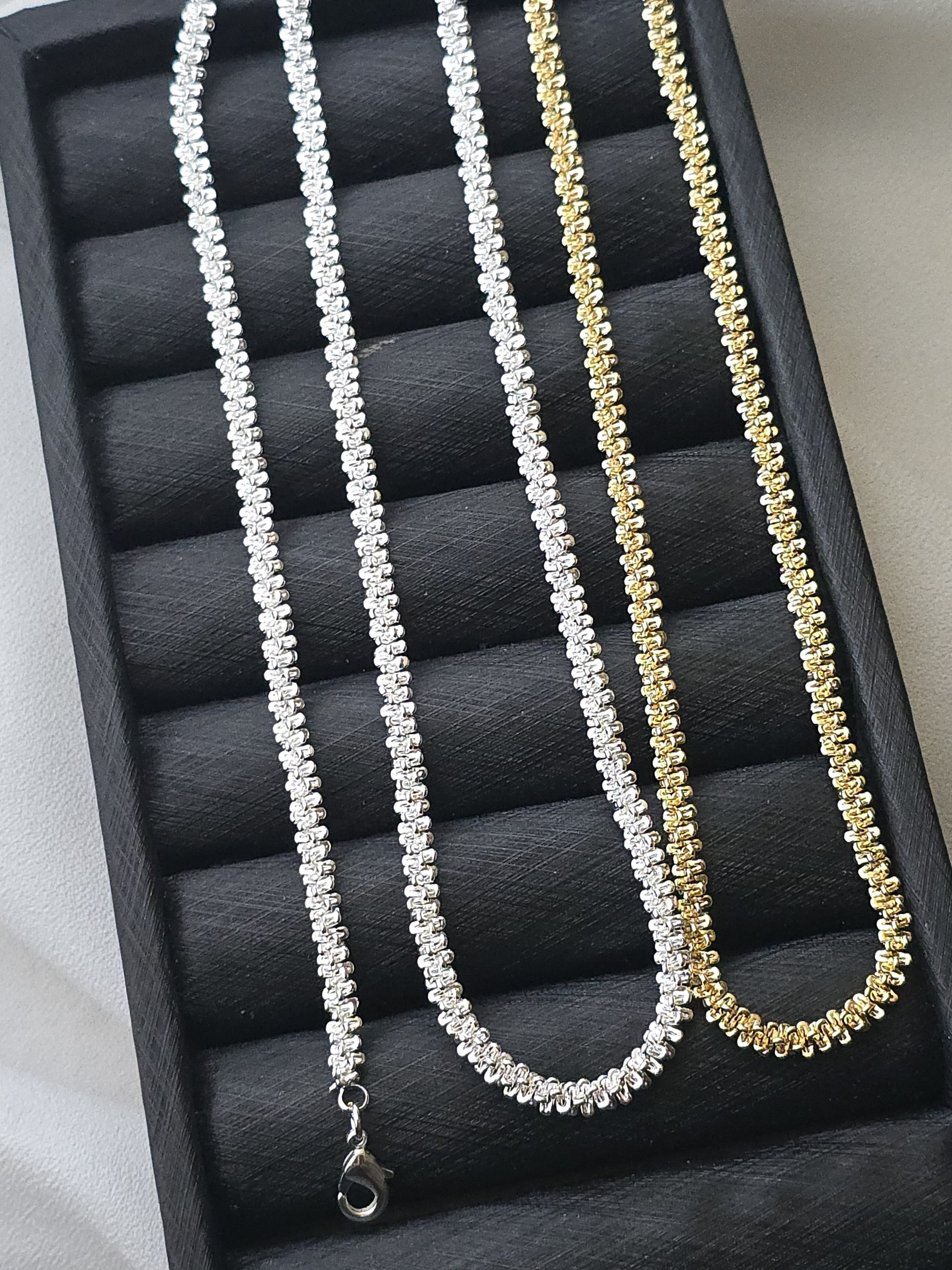 گردنبند خاویاری